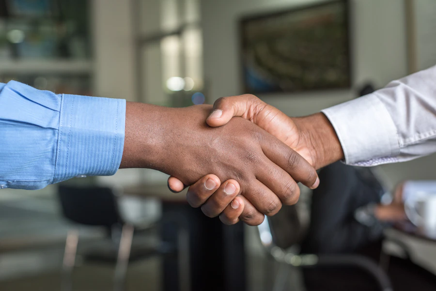 In-House IT vs Outsourced IT Support: An Honest Guide for Dubai Offices