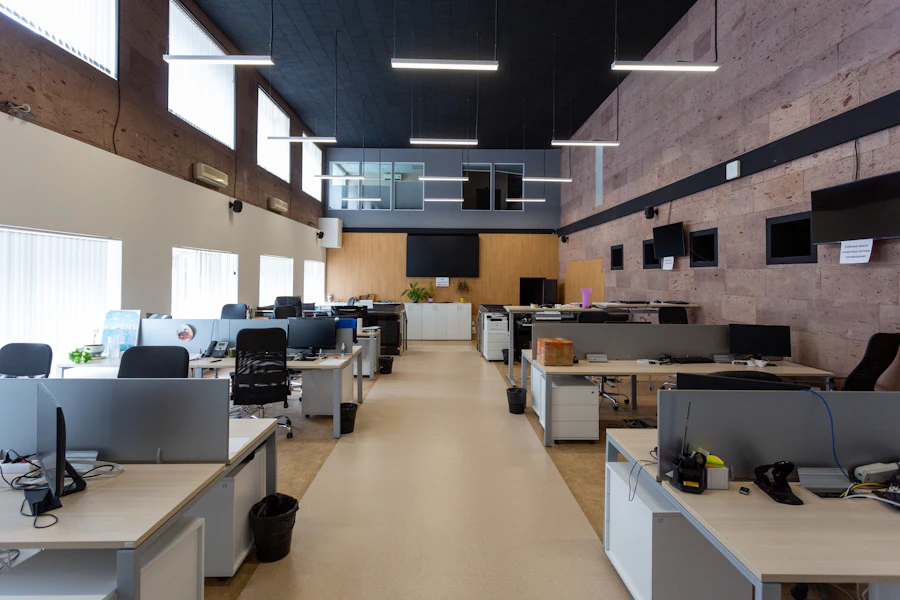 IT Setup for a 20-Person Office in Dubai: Planning the Step Up